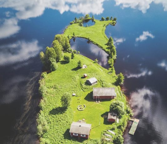 Photographer Captures 4 Seasons of Finland’s Kotisaari Island