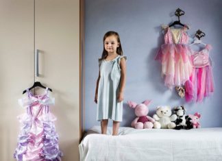 “Toy Stories” Project Shows Toys of Kids Around the World