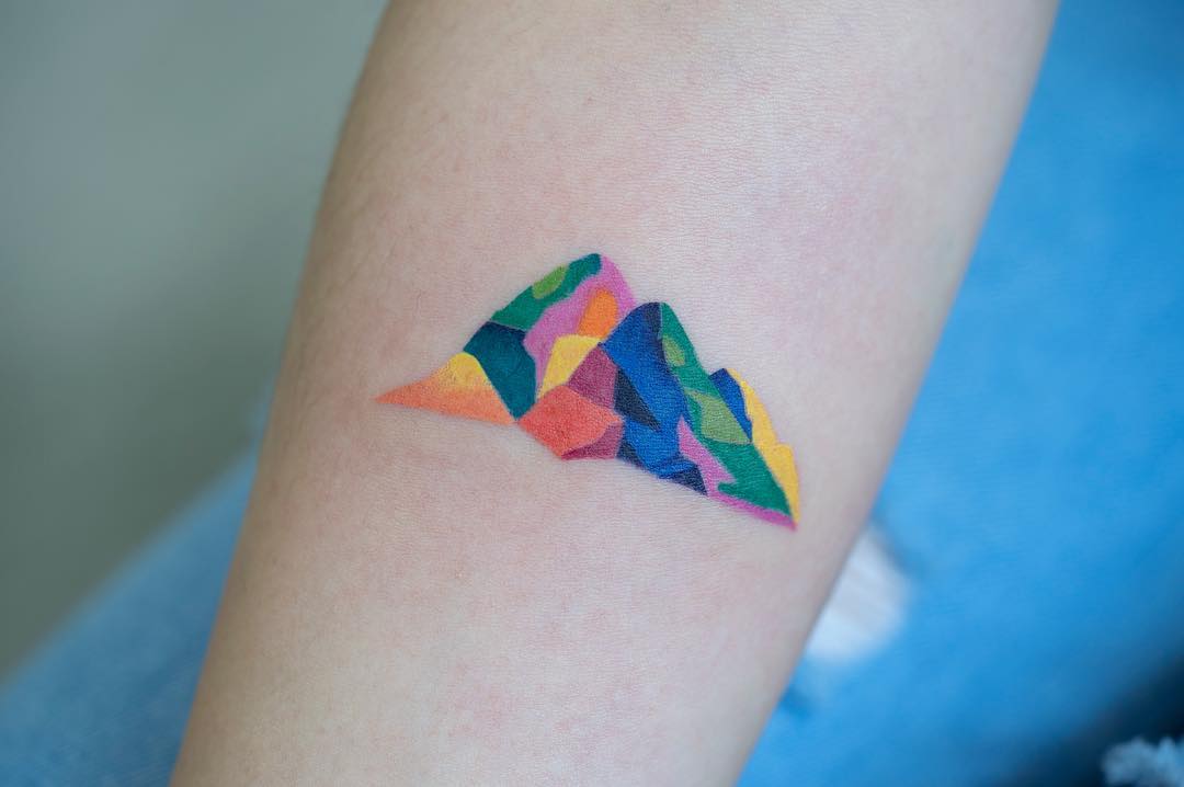 Korean Artist Exquisitely Creates Colorful Tattoo Designs Inspired by Natur...