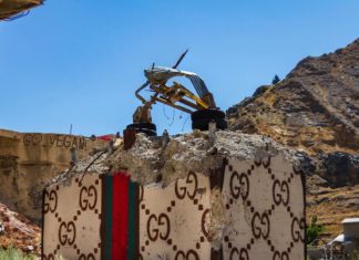 Artist Turns Concrete Structures into Designer Purses