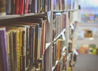 Bookshop Owner Posted “Worst Day” Tweet and Received an Amazing Response