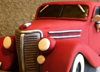 This Bakeshop Creates Amazing Vehicle Cakes