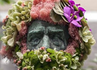 Florist Gives Brussels’ Statues a Makeover with Beautiful Arrangements