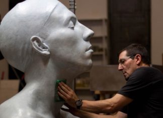 These Artists Create Realistic Human Sculptures