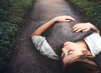 Monica Carvalho Merges Nature and Body Parts Using Photoshop