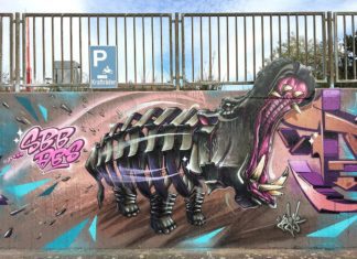 Graffiti Artist Creates Cool Looking Murals of Robot Animals