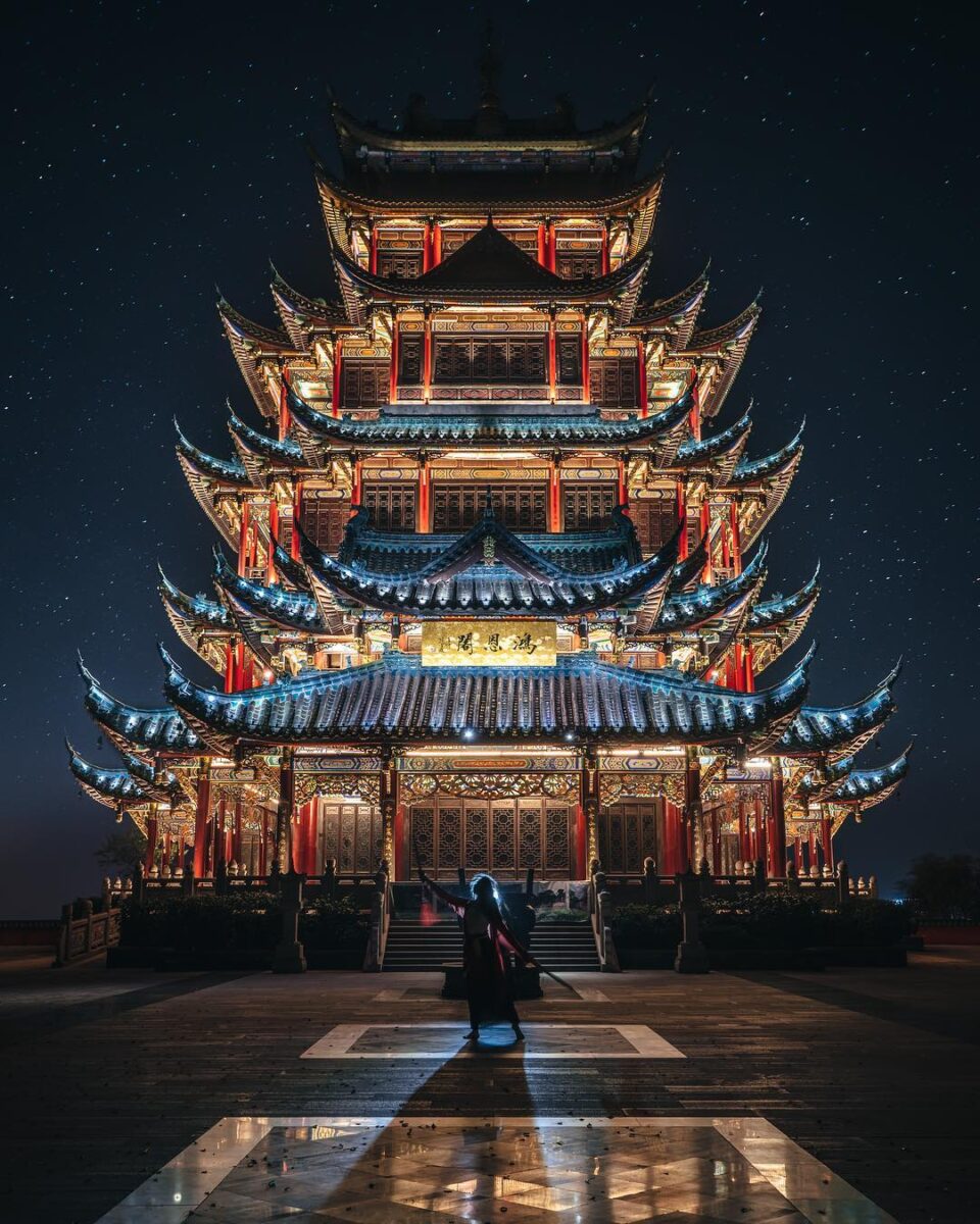Japanese Photographer Mixes Traditional and Modern Culture - TettyBetty