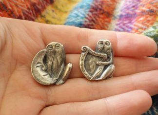 Artist Creates Carved Totems with Avocado Pits