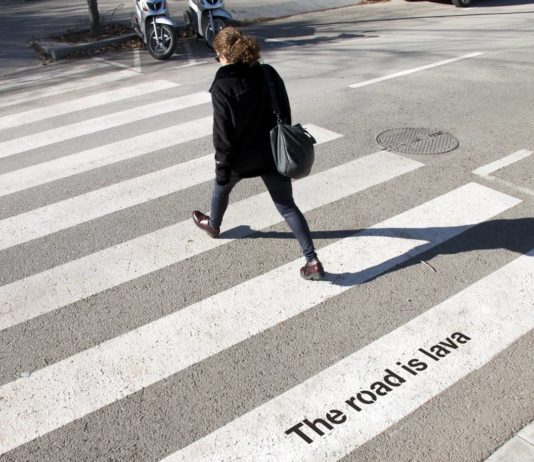 Spanish Artist Makes Funny Interventions in Public Spaces