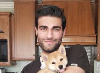 There’s an Instagram Account Dedicated Only to Hot Dudes With Dogs!