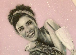 Artist Uses Glitter to Create Beautiful Portraits