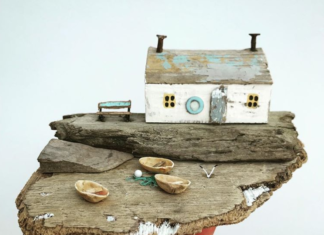 Artist Creates Adorable Beach-Inspired Masterpieces