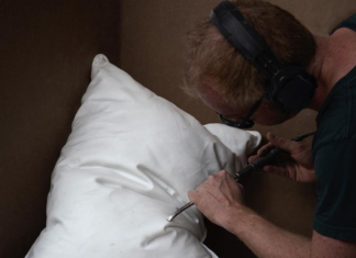 Håkon Anton Fagerås Sculpts Hyperrealistic Pillows From Blocks of Marble