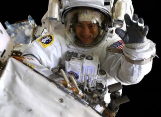 Jessica U. Meir Has Taken Instagram Into the Space Age