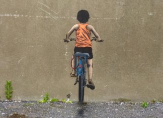 Artist Creates Inspiring Street Art That Interacts With The Surroundings